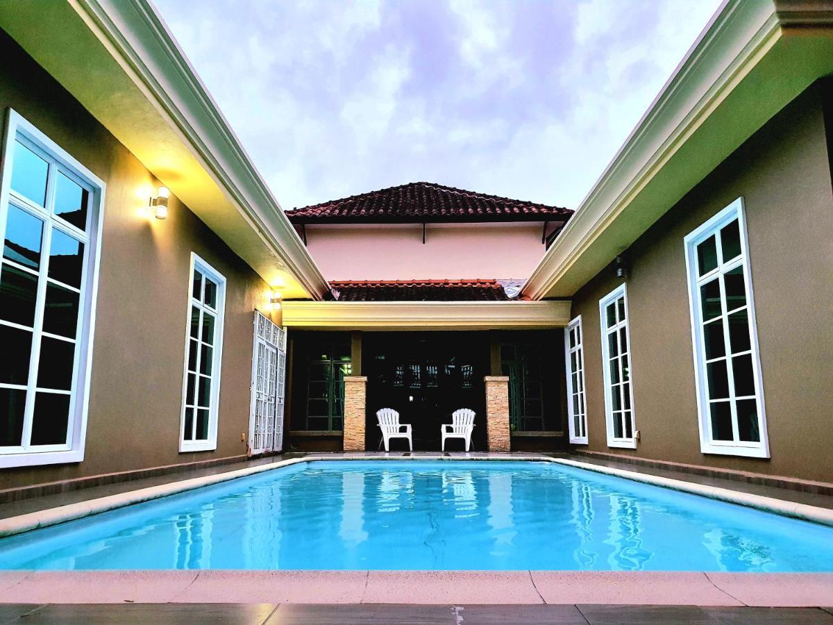 Villa Temila ปาเซร์ปูเตะห์ ภายนอก รูปภาพ